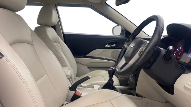 Second-hand 2021 Mahindra XUV300 W8 BSVI for sale in Gulbarga-15