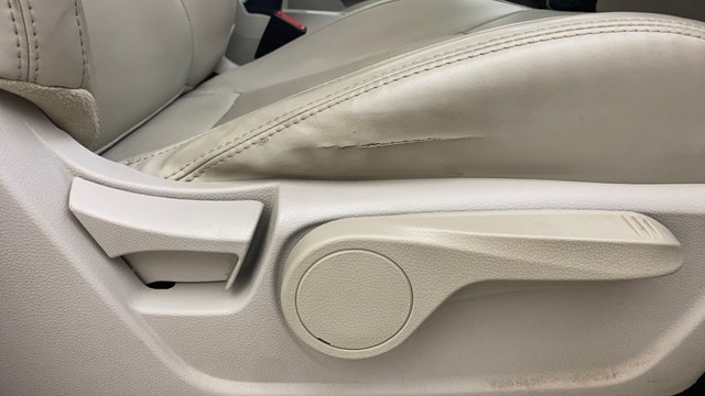 Second-hand 2021 Mahindra XUV300 W8 BSVI for sale in Gulbarga-18