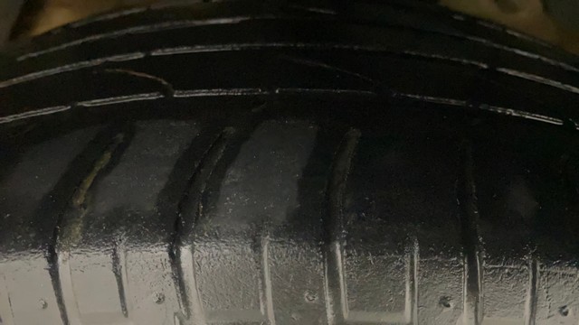 Second-hand 2021 Mahindra XUV300 W8 BSVI for sale in Gulbarga-31