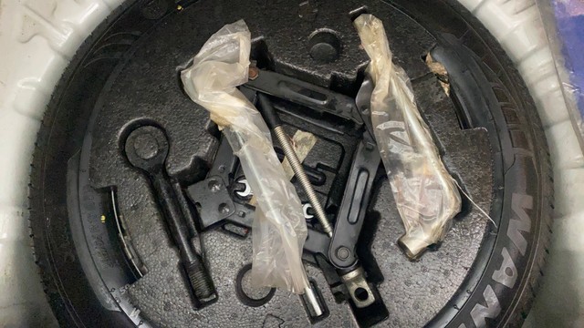 Second-hand 2021 Mahindra XUV300 W8 BSVI for sale in Gulbarga-28