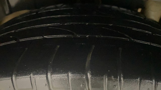 Second-hand 2021 Mahindra XUV300 W8 BSVI for sale in Gulbarga-30