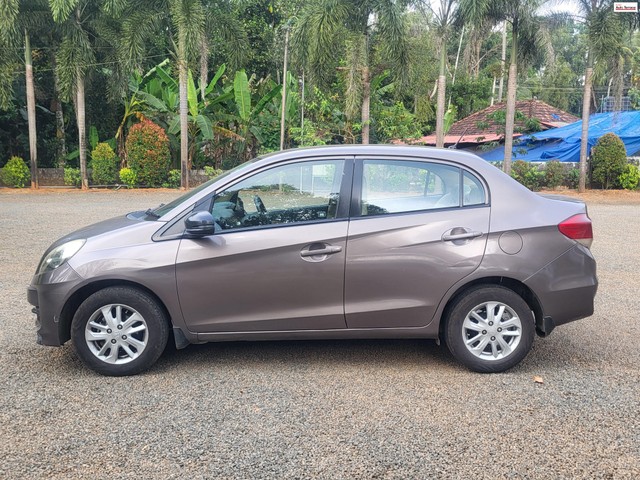 Second-hand 2013 Honda Amaze VX Diesel for sale in Ernakulam-1