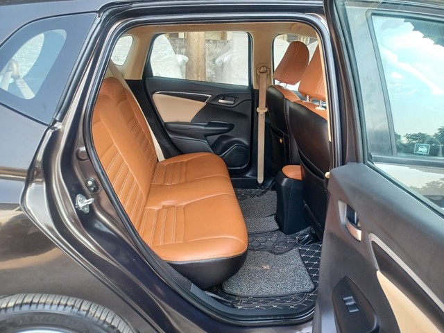 Second-hand 2019 Honda Jazz VX CVT for sale in Mumbai-10