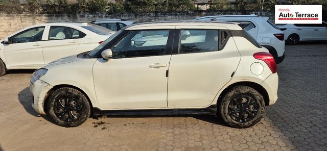 Second-hand 2018 Maruti Swift VXI for sale in Raipur-9