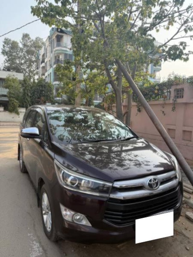 Second-hand 2017 Toyota Innova Crysta 2.4 G MT 8S BSIV for sale in Jaipur-5