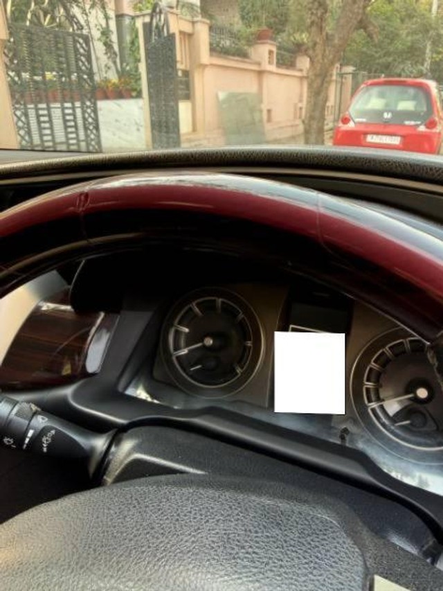 Second-hand 2017 Toyota Innova Crysta 2.4 G MT 8S BSIV for sale in Jaipur-8