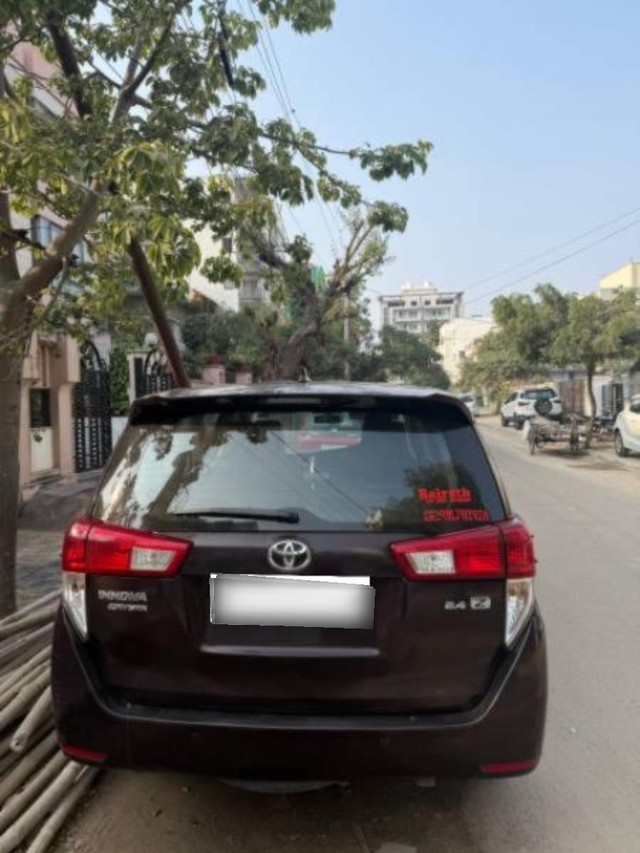 Second-hand 2017 Toyota Innova Crysta 2.4 G MT 8S BSIV for sale in Jaipur-6