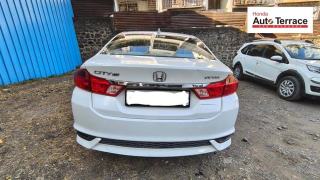 Second-hand 2021 Honda City CVT for sale in Pune-10