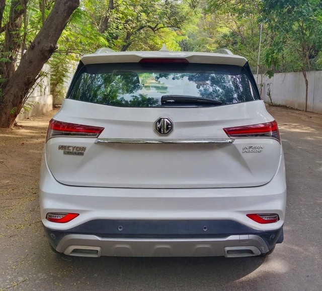 Second-hand 2021 MG Hector Plus Sharp CVT for sale in Ahmedabad-1