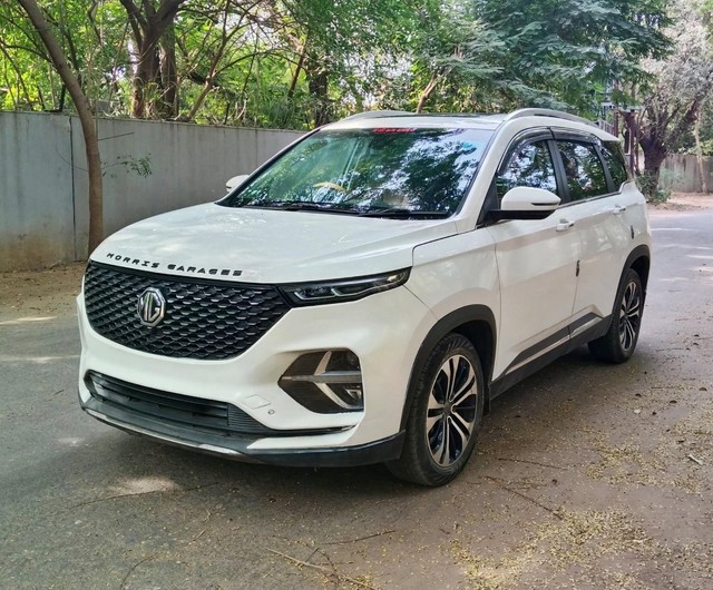 Second-hand 2021 MG Hector Plus Sharp CVT for sale in Ahmedabad-2