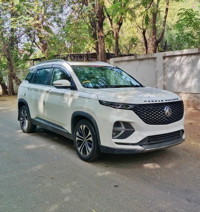 Second-hand 2021 MG Hector Plus Sharp CVT for sale in Ahmedabad-4