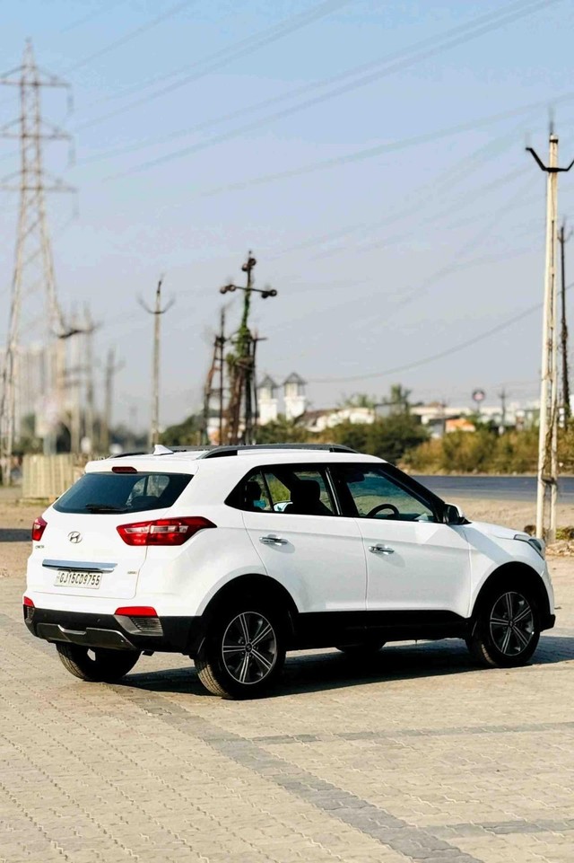 Second-hand 2015 Hyundai Creta 1.6 CRDi SX Option for sale in Surat-2