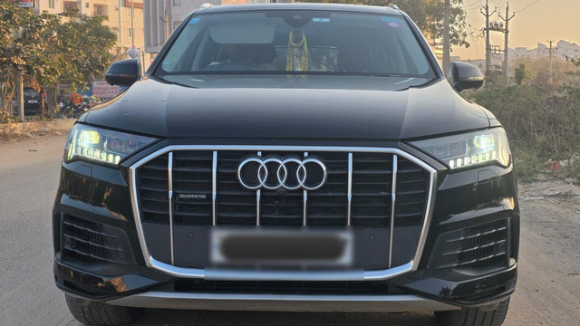 Second-hand 2023 Audi Q7 Technology for sale in Jaipur-3