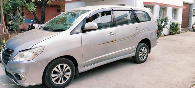 Second-hand 2015 Toyota Innova 2.5 ZX Diesel 7 Seater BSIII for sale in Kadapa-5