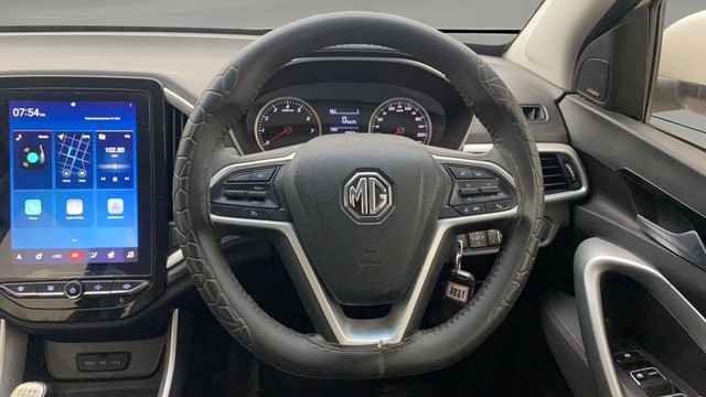 Second-hand 2020 MG Hector Sharp Diesel MT BSIV for sale in Hyderabad-7