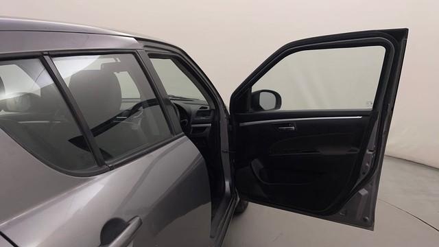 Second-hand 2016 Maruti Swift VXI for sale in Bangalore-16