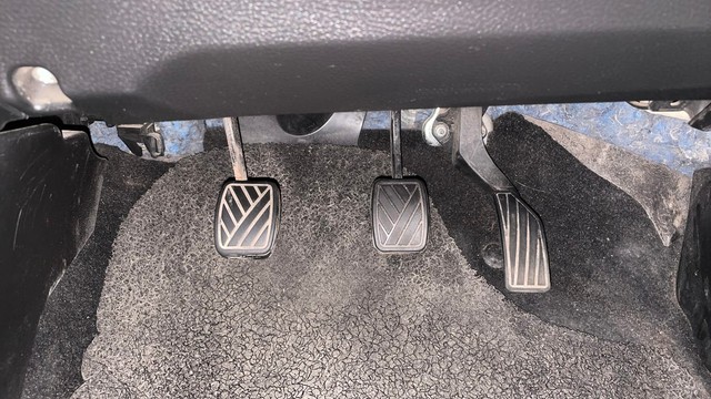 Second-hand 2016 Maruti Swift VXI for sale in Bangalore-14