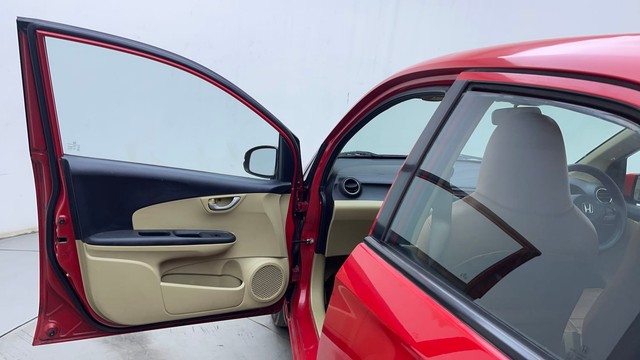 Second-hand 2015 Honda Brio VX for sale in Hyderabad-26