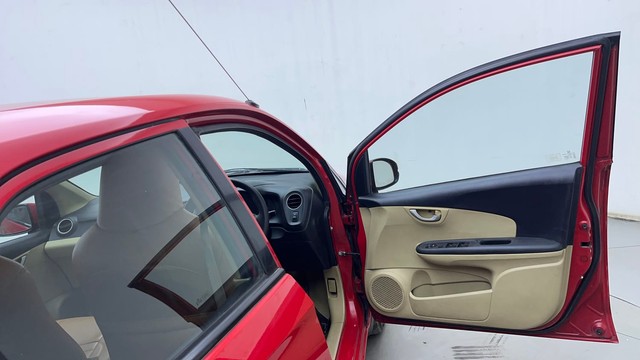 Second-hand 2015 Honda Brio VX for sale in Hyderabad-16