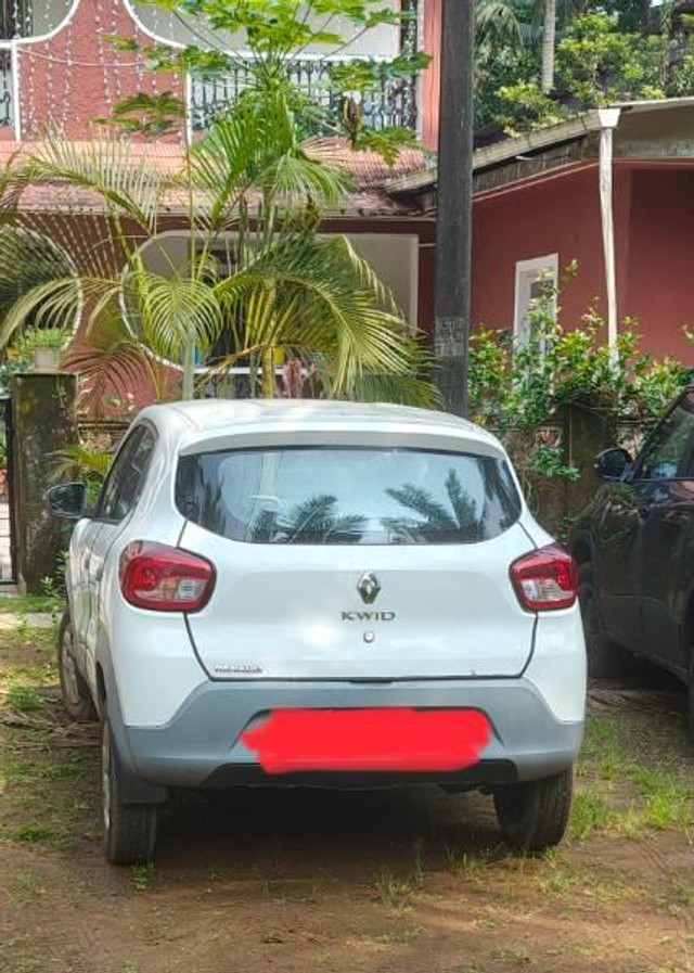 Second-hand 2016 Renault KWID 1.0 RXT for sale in Nuvem-5