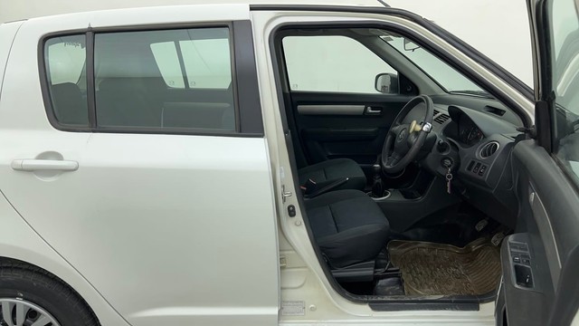 Second-hand 2011 Maruti Swift 1.2 VXI BSIV for sale in Ahmedabad-15