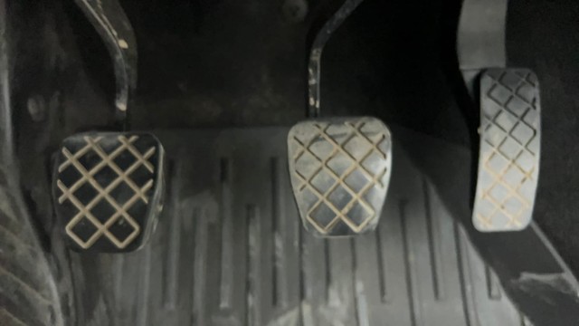 Second-hand 2022 Volkswagen Virtus Highline for sale in Ahmedabad-14