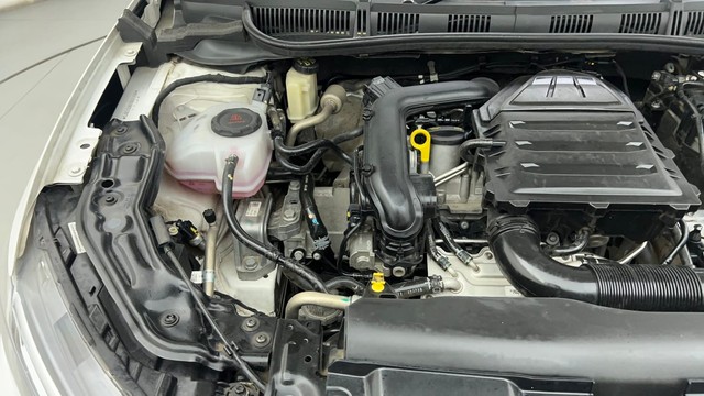 Second-hand 2022 Volkswagen Virtus Highline for sale in Ahmedabad-38