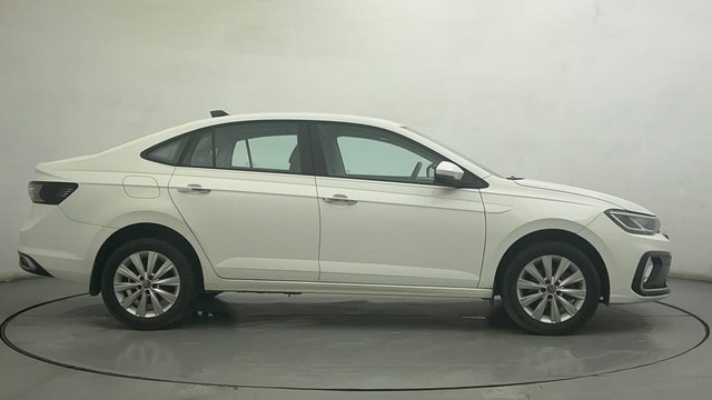 Second-hand 2022 Volkswagen Virtus Highline for sale in Ahmedabad-2
