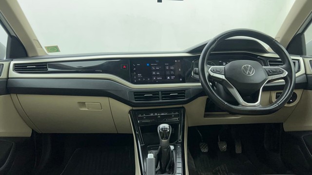 Second-hand 2022 Volkswagen Virtus Highline for sale in Ahmedabad-11