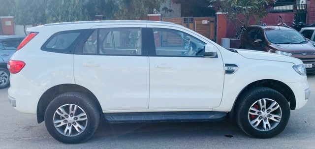 Second-hand 2016 Ford Endeavour 2.2 Trend MT 4X2 for sale in Jaipur-5