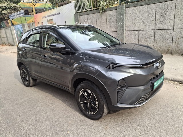 Second-hand 2023 Tata Nexon EV Empowered MR for sale in New Delhi-5