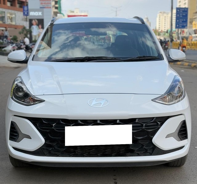 Second-hand 2023 Hyundai Grand i10 Nios Sportz CNG for sale in Rajkot-4