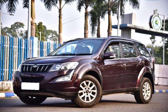 Second-hand 2017 Mahindra XUV500 W10 2WD for sale in Kolkata-6