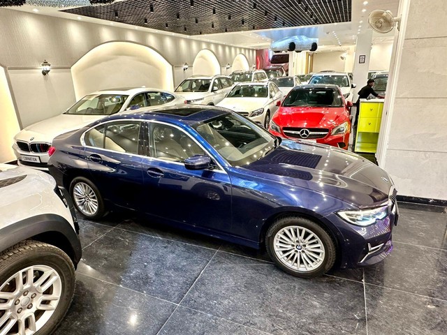 Second-hand 2020 BMW 3 Series 320d Luxury Line for sale in New Delhi-7