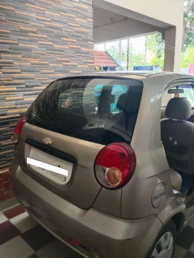 Second-hand 2010 Chevrolet Spark 1.0 LT for sale in Thoothukudi-3