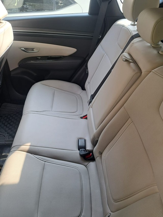 Second-hand 2023 Hyundai Tucson Signature AT for sale in Kolkata-2