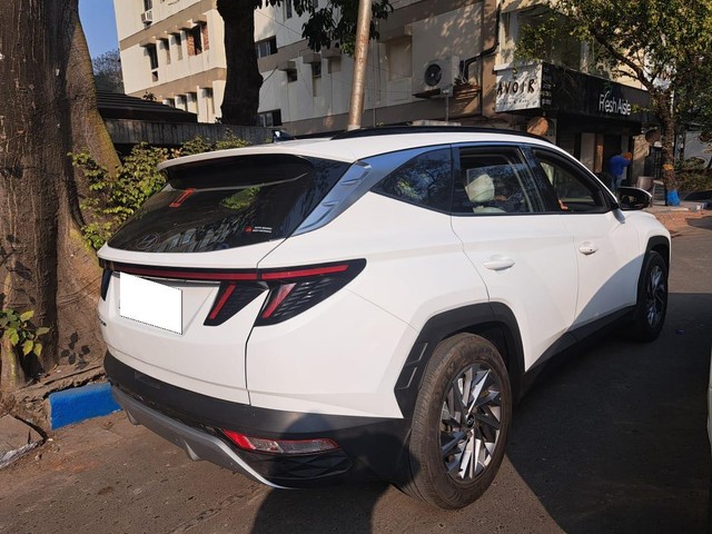 Second-hand 2023 Hyundai Tucson Signature AT for sale in Kolkata-3