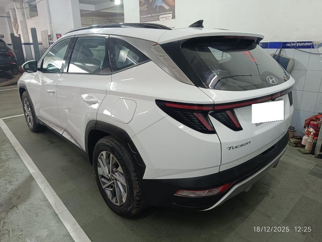 Second-hand 2023 Hyundai Tucson Signature AT for sale in Kolkata-5