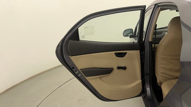 Second-hand 2016 Hyundai EON Magna for sale in Pune-30