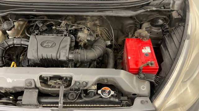 Second-hand 2016 Hyundai EON Magna for sale in Pune-39