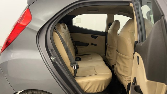 Second-hand 2016 Hyundai EON Magna for sale in Pune-25