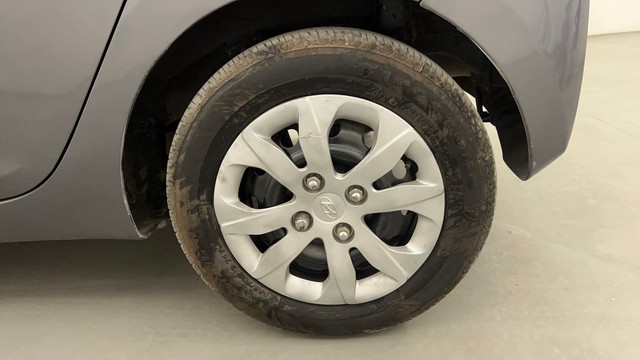 Second-hand 2016 Hyundai EON Magna for sale in Pune-19