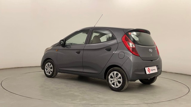 Second-hand 2016 Hyundai EON Magna for sale in Pune-5