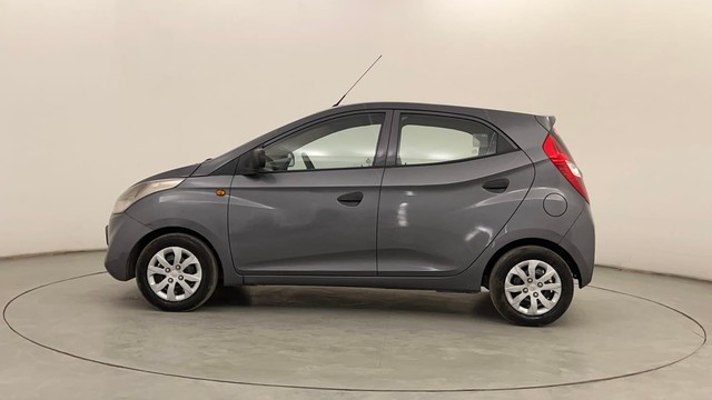 Second-hand 2016 Hyundai EON Magna for sale in Pune-6