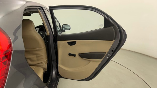 Second-hand 2016 Hyundai EON Magna for sale in Pune-33