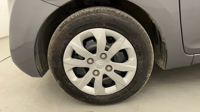 Second-hand 2016 Hyundai EON Magna for sale in Pune-20