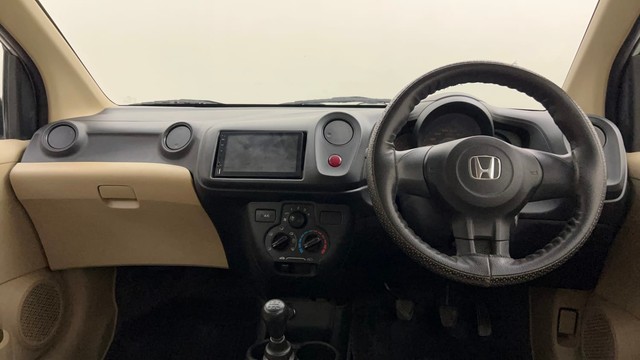 Second-hand 2014 Honda Amaze 2nd Gen E for sale in Mysore-11