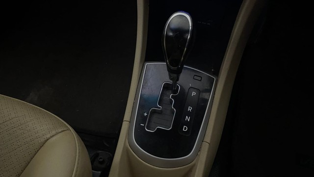 Second-hand 2013 Hyundai Verna 1.6 VTVT AT SX for sale in Mysore-12