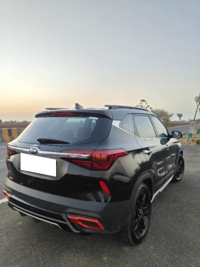 Second-hand 2020 Kia Seltos HTX Diesel for sale in Porbandar-5