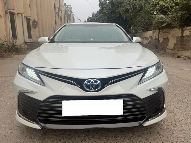 Toyota Camry 2.5 Hybrid Second-hand 2023 Toyota Camry 2.5 Hybrid for sale in New Delhi-0